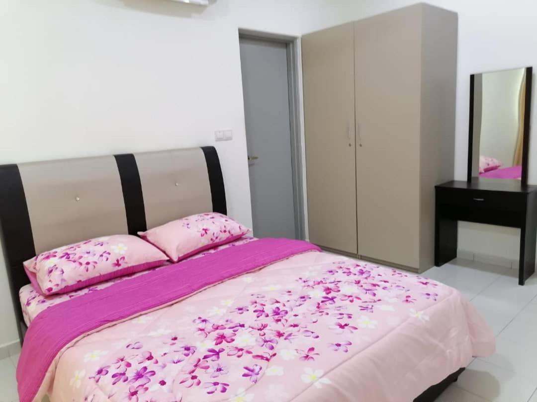 Mesahill Nilai 2 Room Condo - Fast Wifi, Amazing Pool & Tv Ngoại thất bức ảnh