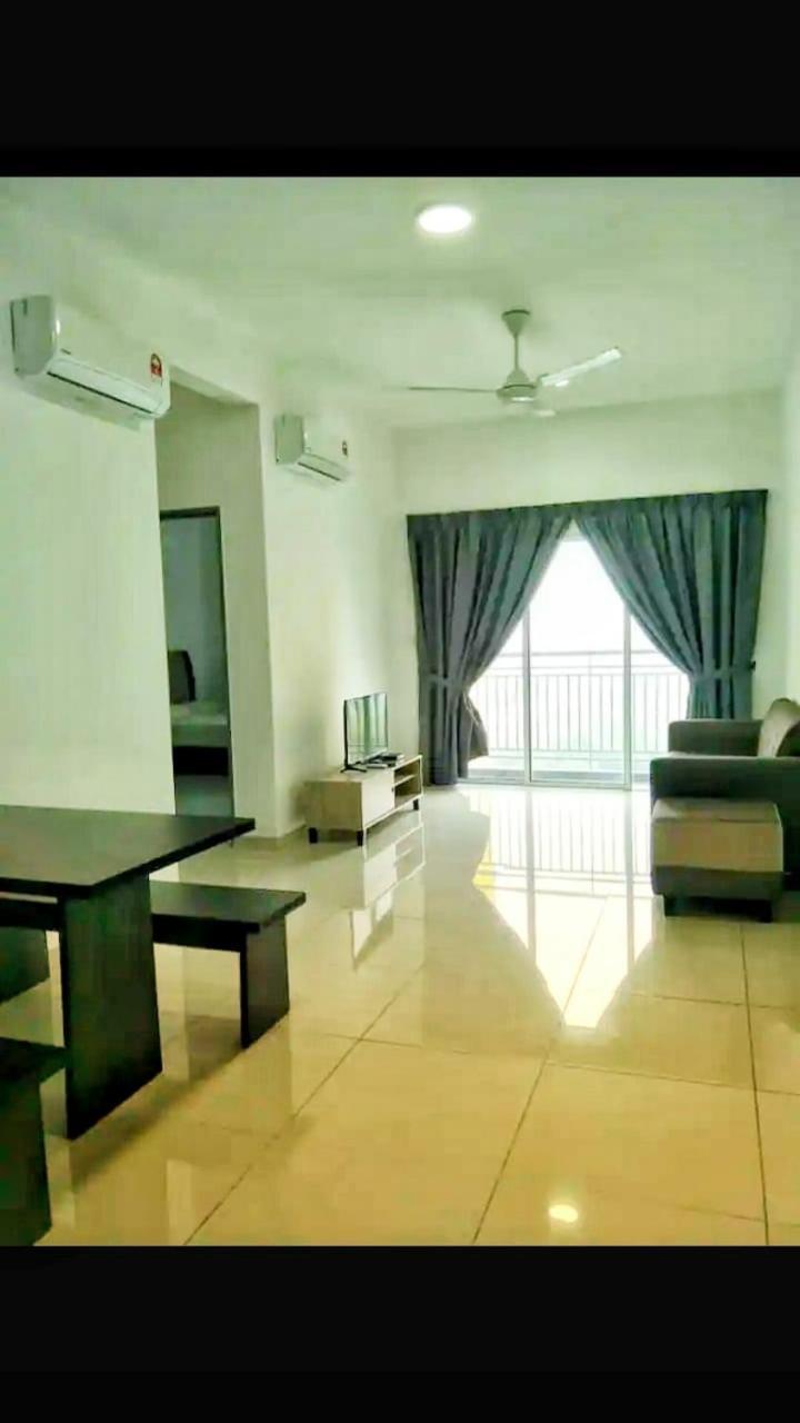 Mesahill Nilai 2 Room Condo - Fast Wifi, Amazing Pool & Tv Ngoại thất bức ảnh